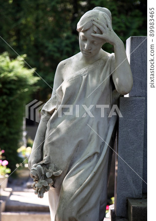 Detail of a mourning sculpture on a Mirogoj cemetery, Zagreb, Croatia Detail of a mourning sculpture on a Mirogoj cemetery, Zagreb, Croatia 89983465