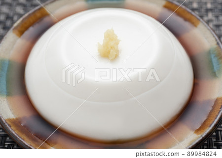 Jimami tofu with sauce 89984824