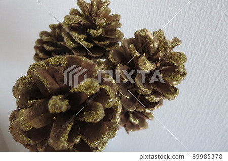 Pinecone decoration 2 Pinecone decoration 2 89985378