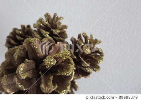 Pinecone decoration 3 Pinecone decoration 3 89985379