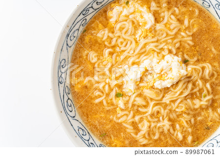 Egg drop soup instant noodles Egg drop soup instant noodles 89987061