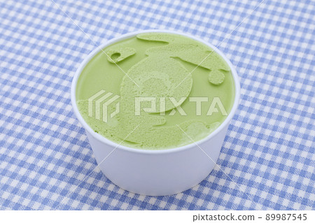 Green tea ice cream 89987545