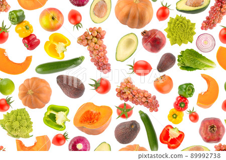 Fruit and vegetable seamless pattern isolated on white. Food texture. 89992738