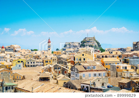View of old town of Kerkyra, Corfu View of old town of Kerkyra, Corfu 89999829
