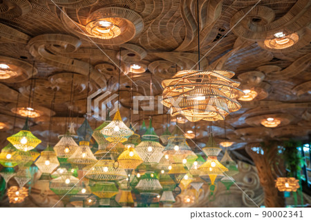 Luxury hanging rattan lantern lamps with wooden ceil 90002341
