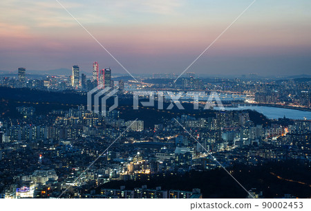Seoul city night view in South Korea 90002453