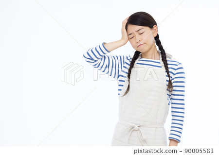 Housewife in her thirties who is in poor physical condition Housewife in her thirties who is in poor physical condition 90005581
