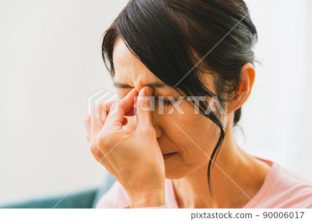 眼睛疲倦 90006017