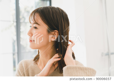 30多歲女性的頭髮護理 90006037