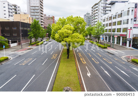 A new landscape of Shinnaniwasuji from the Hiyoshi pedestrian bridge 90008453