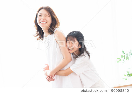 笑臉父母和孩子 笑臉父母和孩子 90008840