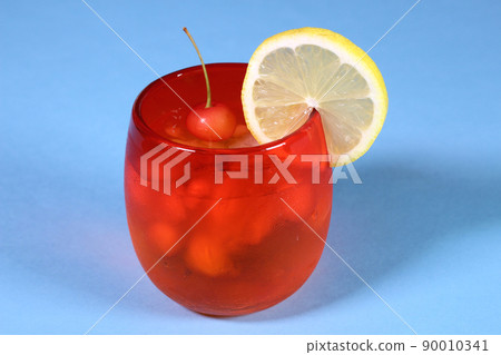 玻璃杯裡的冰水 90010341