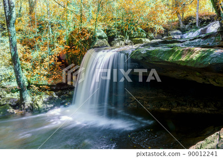 Waterfall at Phu Kradueng national park, Loei Thailand, beautiful landscape of waterfalls in rainforest 90012241