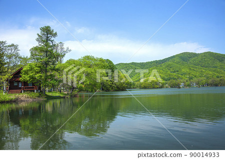 春天裡磐梯湖原原 90014933