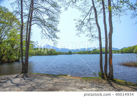春天裡磐梯湖原原 春天裡磐梯湖原原 90014934