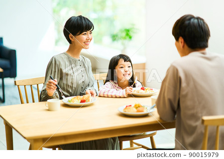 Family meal 90015979