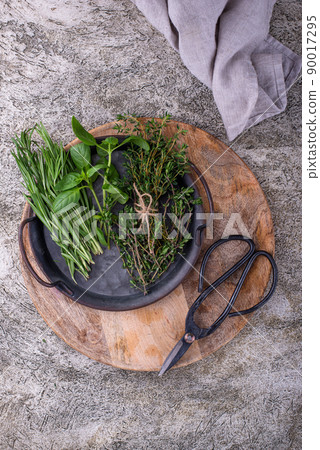 Rosemary, thyme and basil. Fresh garden herbs 90017295