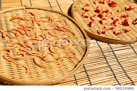 Sun-dried vegetables, dried carrots to increase nutritional value, dried carrots Sun-dried vegetables, dried carrots to increase nutritional value, dried carrots 90024966