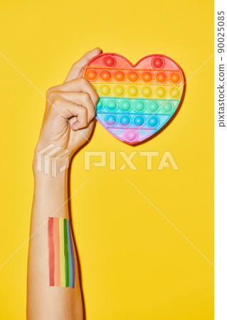 Rainbow Heart on Yellow 90025085