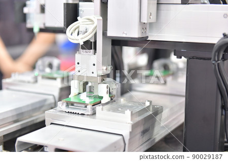 Electronic circuit board production in machinery and technology	 90029187
