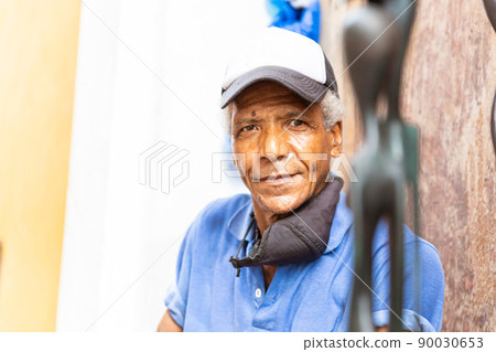 portrait of an afro american carver man in the street portrait of an afro american carver man in the street 90030653