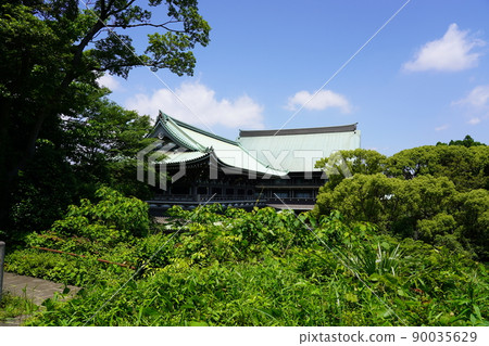 從橫濱市鶴見區曹洞宗主寺總地三掌閣看到的山門和三掌閣- 從橫濱市鶴見區曹洞宗主寺總地三掌閣看到的山門和三掌閣- 90035629