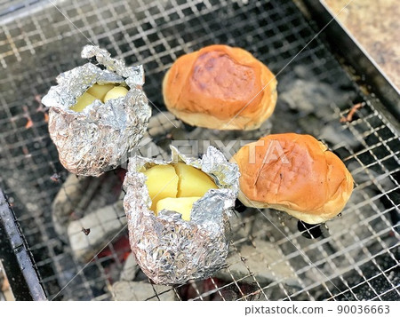 藍天下的燒烤 藍天下的燒烤 90036663