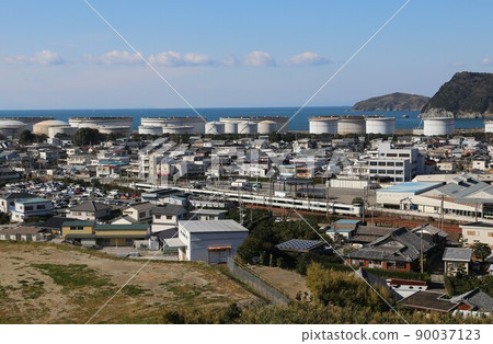 ENEOS Wakayama Refinery (formerly TonenGeneral Sekiyu) to be closed in October 2023 ENEOS Wakayama Refinery (formerly TonenGeneral Sekiyu) to be closed in October 2023 90037123