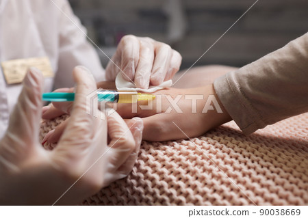 Doctor doing stem cell therapy on a patient's elbow after the injury. Treating knee pain with platelet-rich plasma injection. Treatment of arthritis and osteoarthritis.Medical and cosmetology concept. Doctor doing stem cell therapy on a patient's elbow after the injury. Treating knee pain with platelet-rich plasma injection. Treatment of arthritis and osteoarthritis.Medical and cosmetology concept. 90038669
