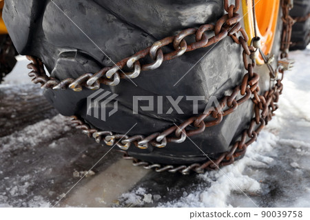 Snowplow tire chains, wheel loaders 90039758