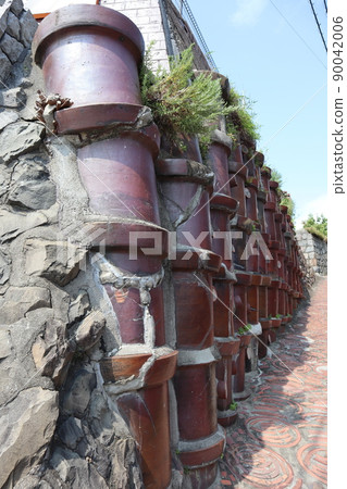 Pottery Promenade_Tokoname 90042006