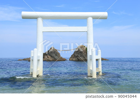 Sakurai Futamigaura "100 selections of Japanese beaches" [Shimasakurai / Genkai Quasi-National Park, Itoshima City, Fukuoka Prefecture] 90045044