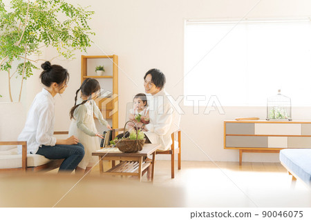 Indoor family living Indoor family living 90046075