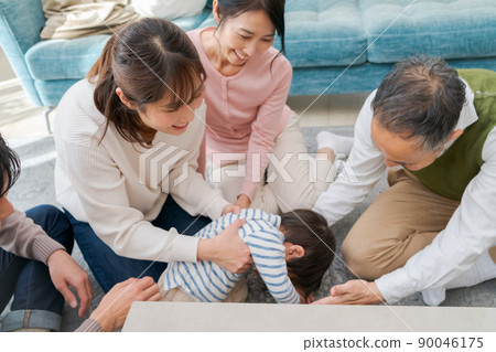 圍繞孫子 90046175