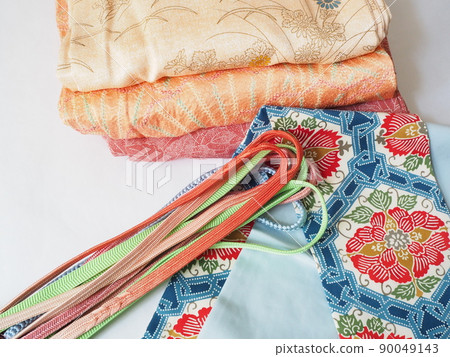 Folded kimono, obi, obi tie 90049143