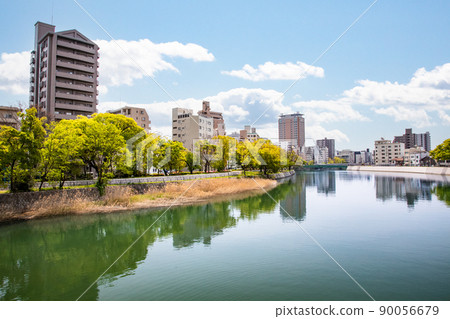 It is an urban landscape with a river. It shows the lower reaches of the Tenma River. View from Hirose Bridge. Hiroshima Prefecture It is an urban landscape with a river. It shows the lower reaches of the Tenma River. View from Hirose Bridge. Hiroshima Prefecture 90056679