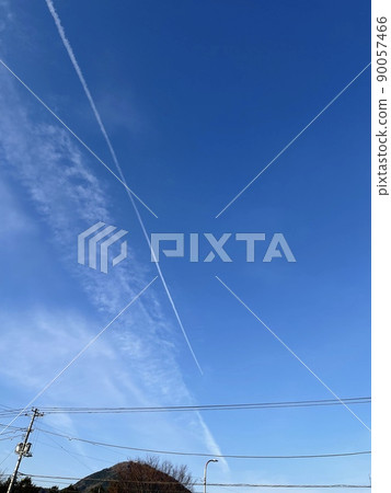 空中云和電線 90057466