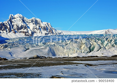 Glacier in Skaftafell, Vatnajokull National Park, Iceland 90058400