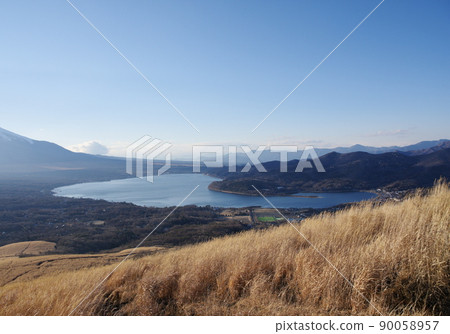 View of Lake Yamanaka from the summit of Myojinyama View of Lake Yamanaka from the summit of Myojinyama 90058957