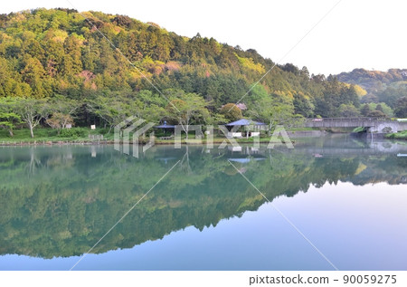 140426 am Tannoike，菊川市 am 5:47 90059275