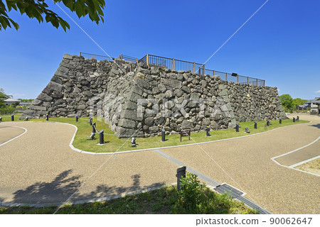郡山城跡公園天守閣(奈良縣大郡山市) 郡山城跡公園天守閣(奈良縣大郡山市) 90062647