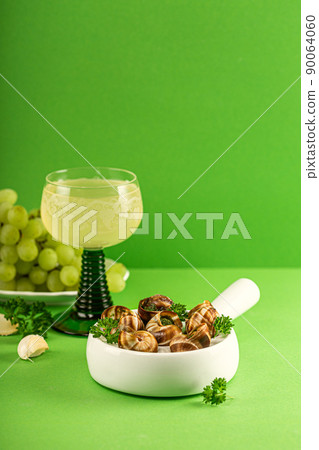 Bourgogne Escargot Snails with garlic herbs butter Bourgogne Escargot Snails with garlic herbs butter 90064060