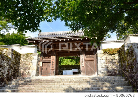 Kyoto City Ohara Sanzenin Gotenmon and Fresh Green Kyoto City Ohara Sanzenin Gotenmon and Fresh Green 90066768