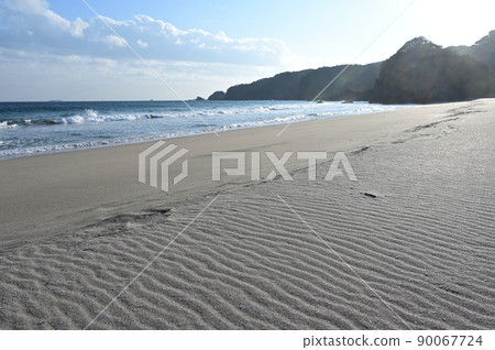 A beach without people 90067724