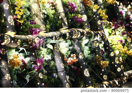 Bamboo work and flowers 90069975