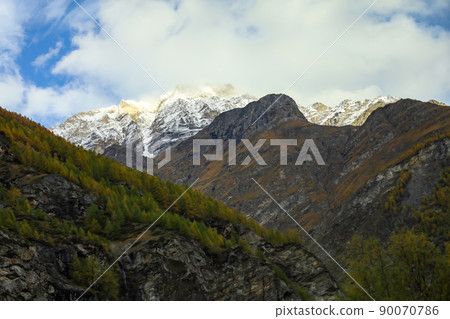 View of landscape furi mountain in autumn season from cable car in zermatt, swiss 90070786