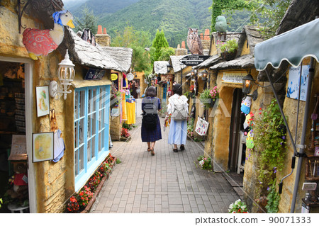 大分由布院花卉村的可愛街道 大分由布院花卉村的可愛街道 90071333