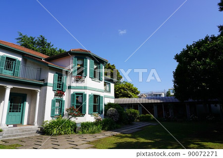 Yamate Italian Garden Bluff No.18 Building Yamate Italian Garden Bluff No.18 Building 90072271