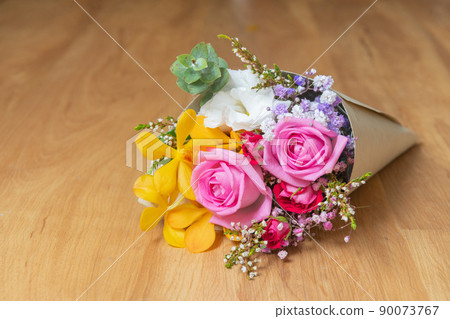 花束, 玫瑰, 蘭花, Kikyo, 浪漫, 情人節, 生日, 婚禮, 新娘花束 90073767