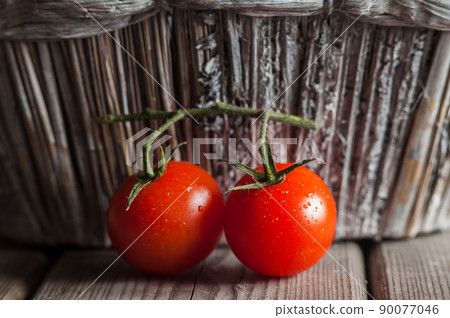 red cherry tomatoes red cherry tomatoes 90077046